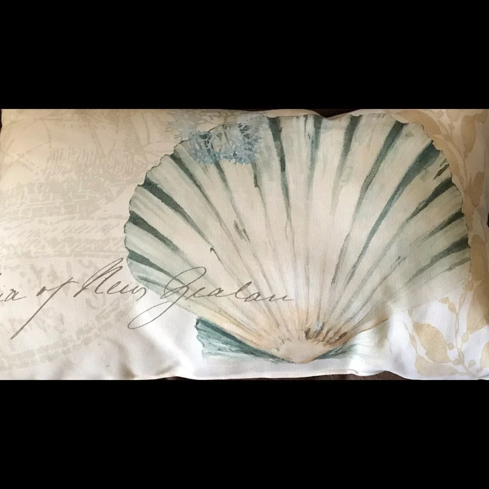 Coastal Shell Accent Pillow in Seafoam Green